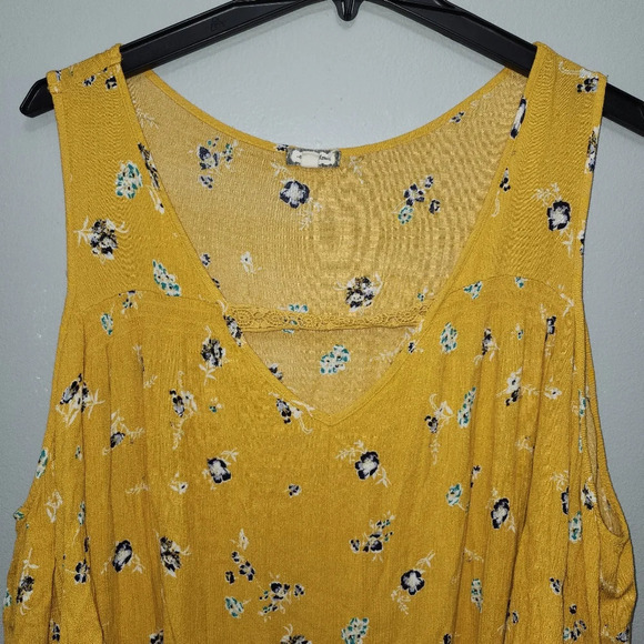 Eyeshadow women's blouse size 2X floral yellow - Picture 6 of 6